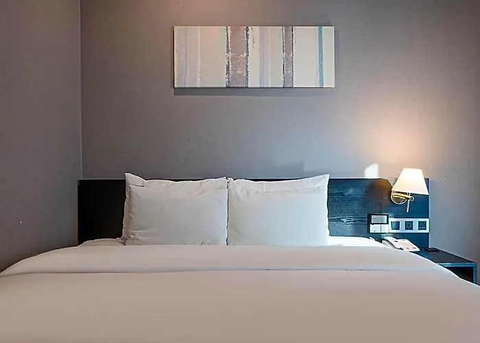 Ocean The Point Hotel 2*